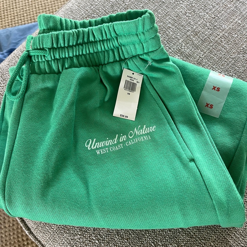Unwind in Nature Green  Sweatpants - XS
